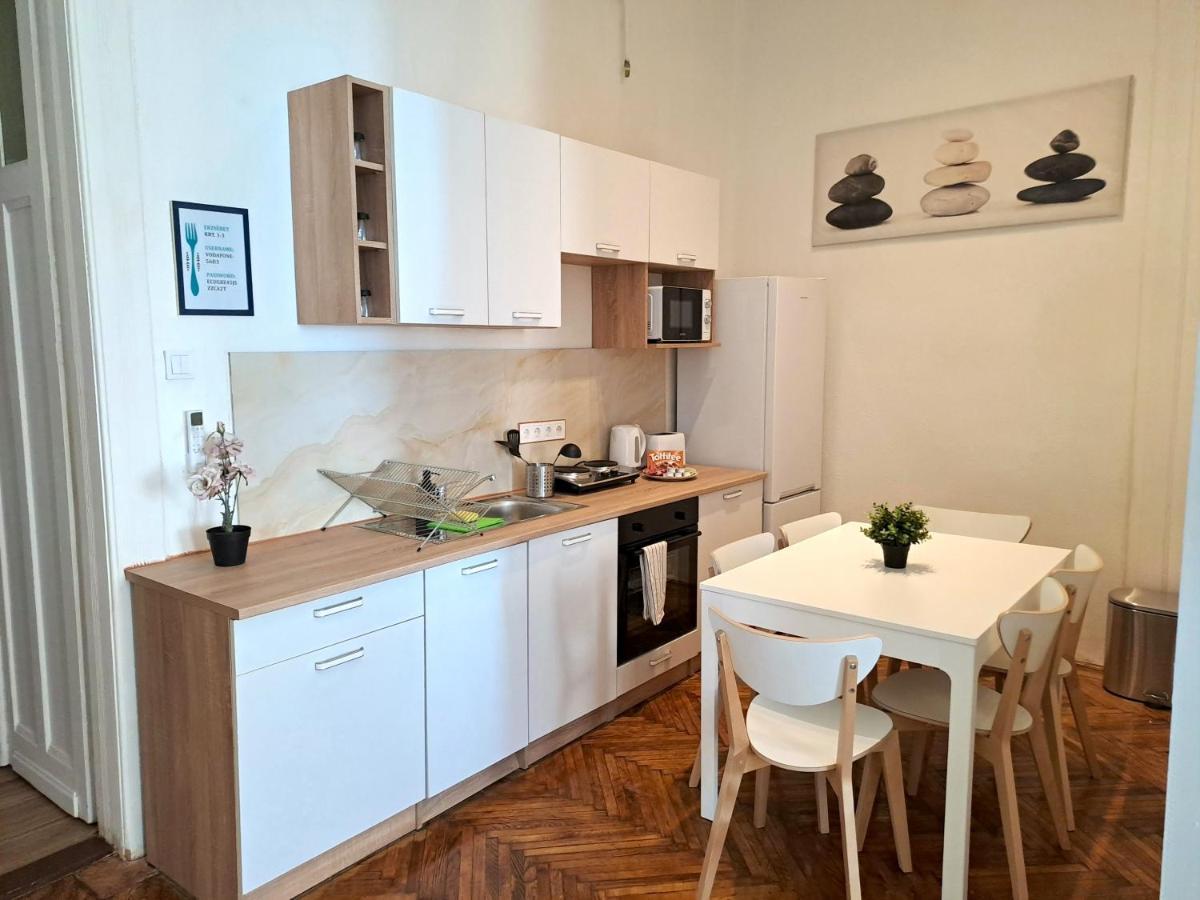 Emerald Apartment Budapest Eksteriør billede
